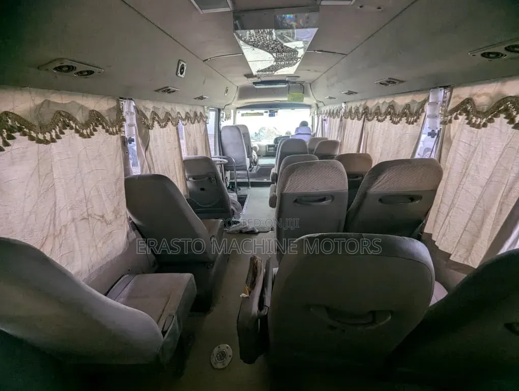 Toyota Coaster 2003