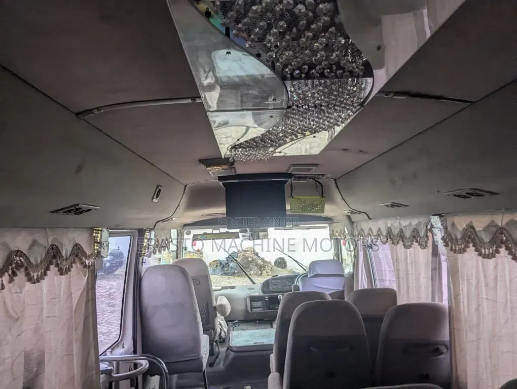 Toyota Coaster 2003