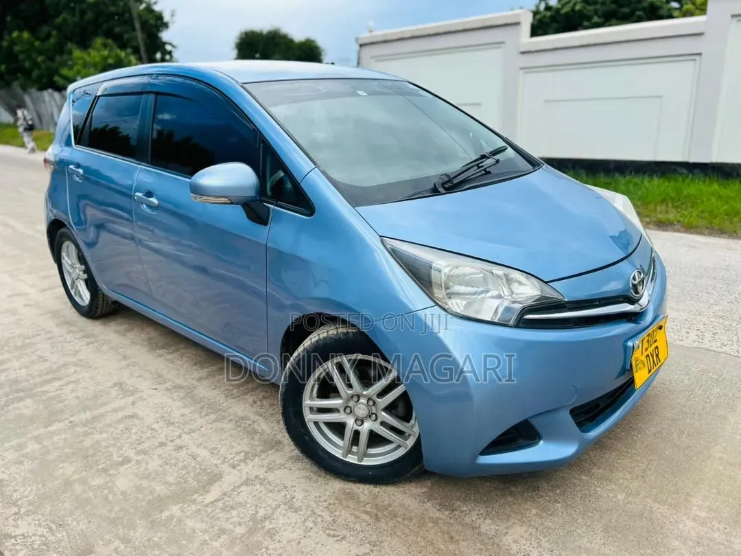 Toyota Ractis 1.5 AWD 2011 Blue