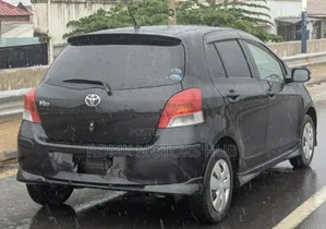 Toyota Vitz 2010 Black