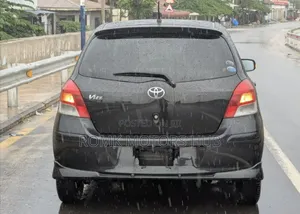 Toyota Vitz 2010 Black