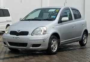 Toyota Vitz 2008 Silver
