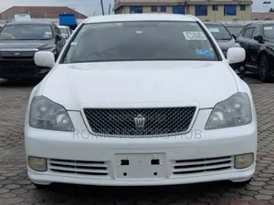 Toyota Crown 2004 White