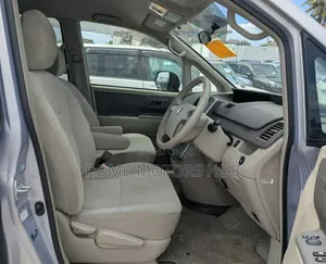 Toyota Noah 2009 Silver