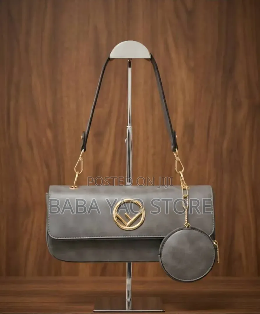 Female' Shoulder Bags of 2024/Office and Street Outfits