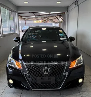 Toyota Crown 2014 Black