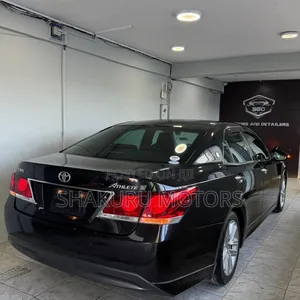 Toyota Crown 2014 Black
