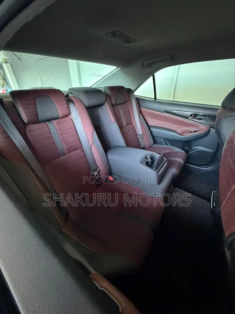 Toyota Crown 2014 Black