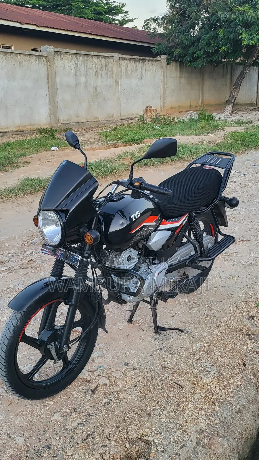New TVS HLX 125 2025 Black