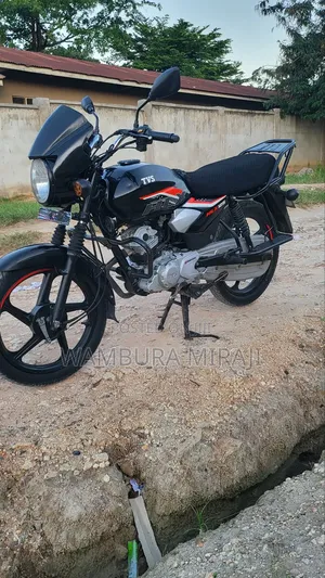 New TVS HLX 125 2025 Black