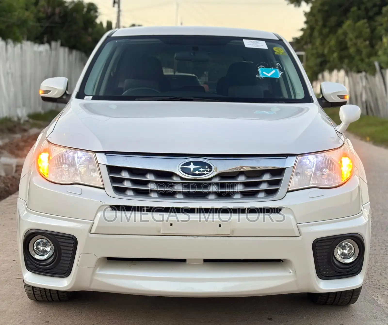 Subaru Forester 2.0D X 2011 Pearl
