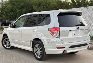 Subaru Forester 2.0D X 2011 Pearl