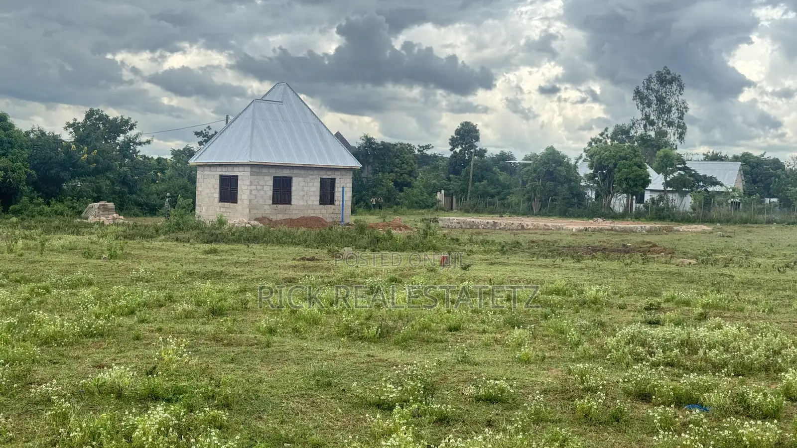 Viwanja Kumi (10) Vinauzwa Kisesa