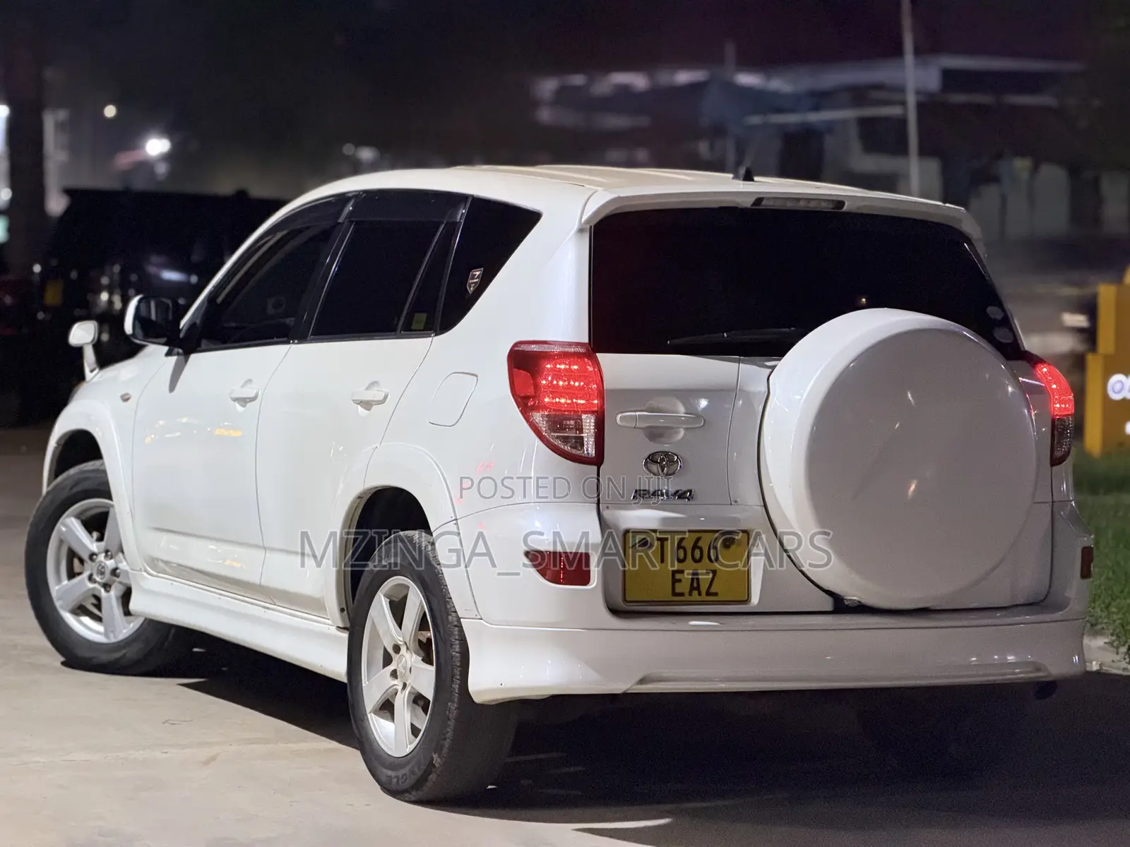 Toyota RAV4 2010 White