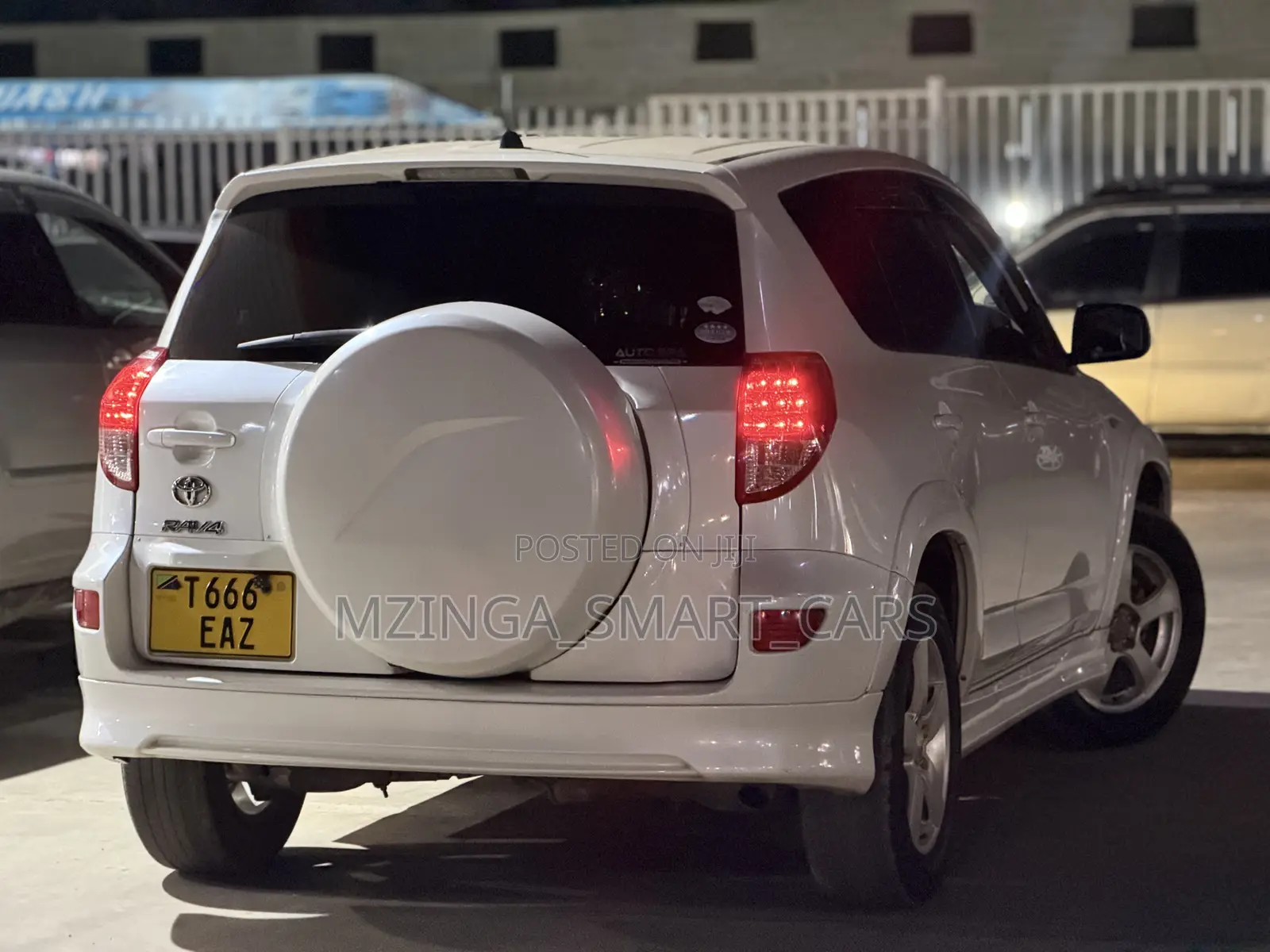 Toyota RAV4 2010 White