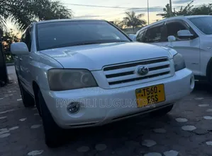 Toyota Kluger 2005 White