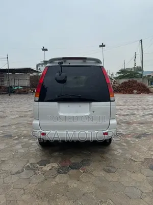 Toyota LiteAce Noah 1999 White