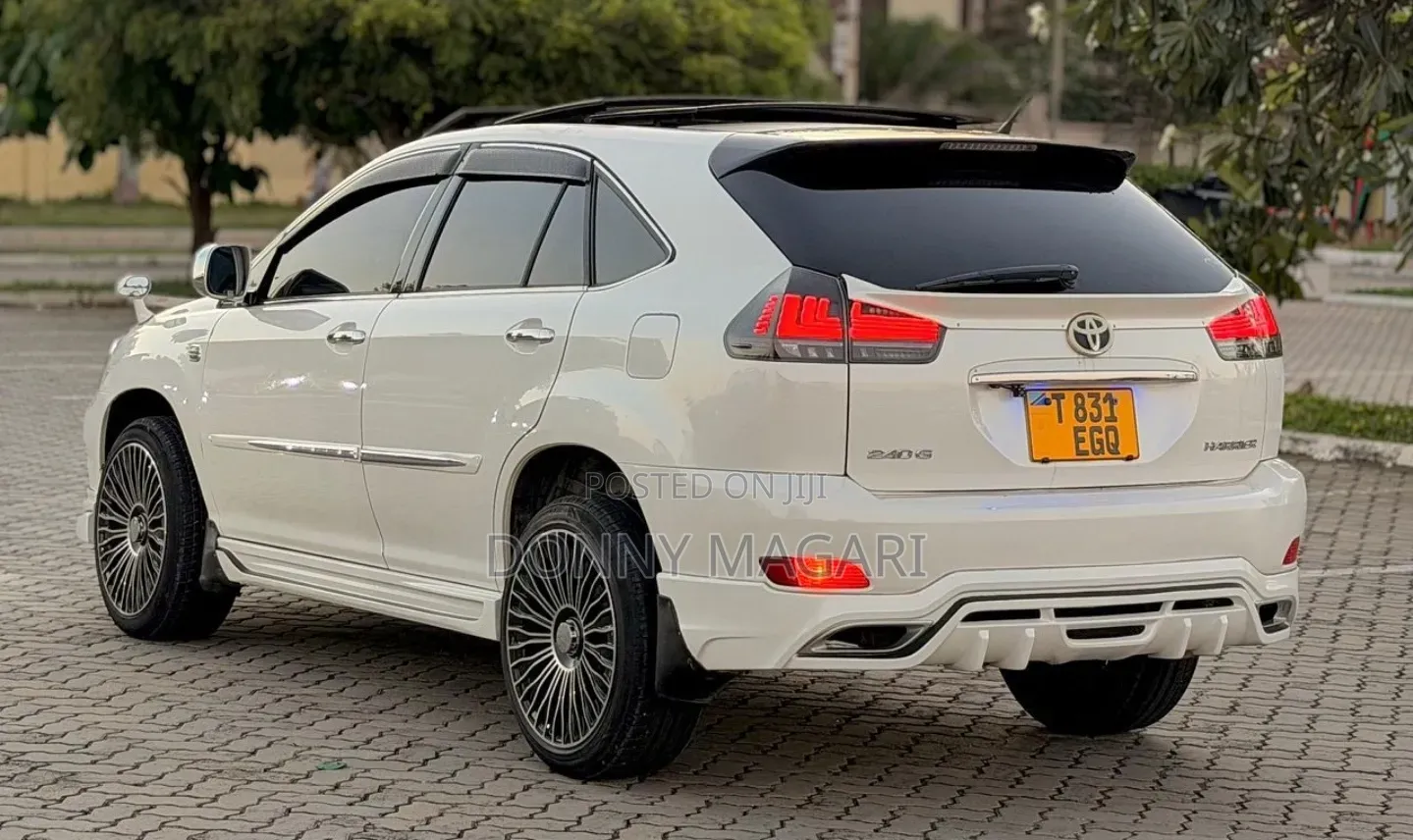 Toyota Harrier 2007 White