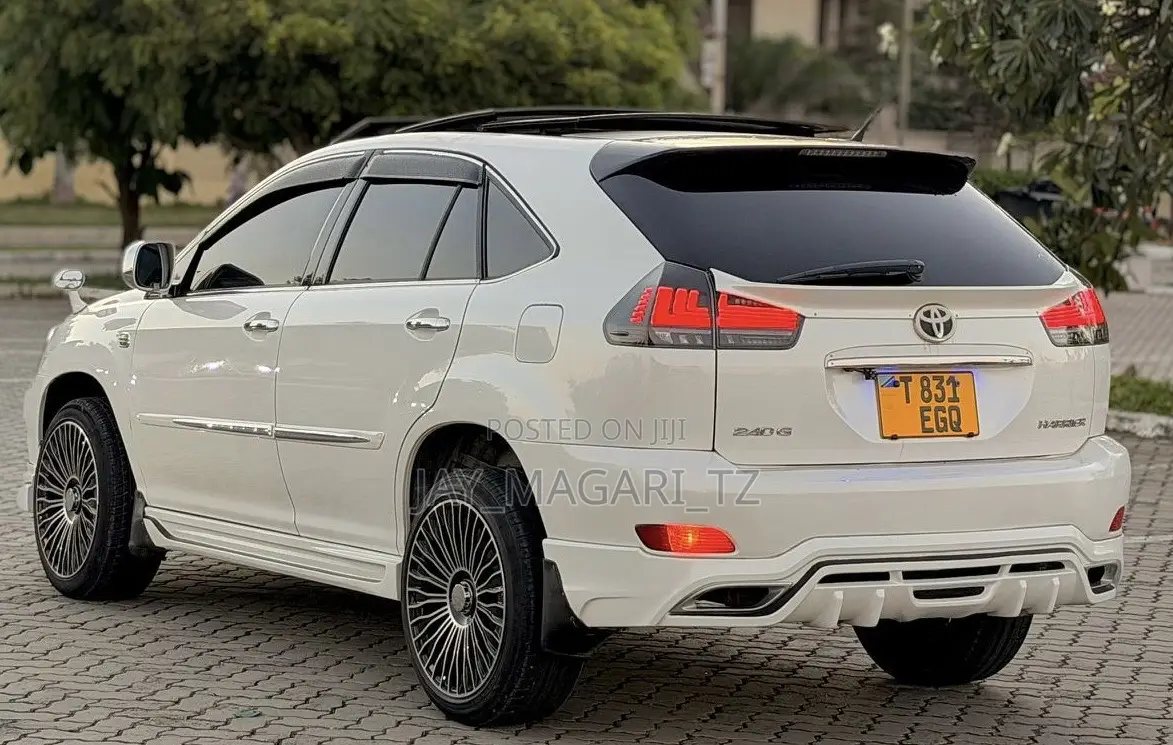 Toyota Harrier 2007 White