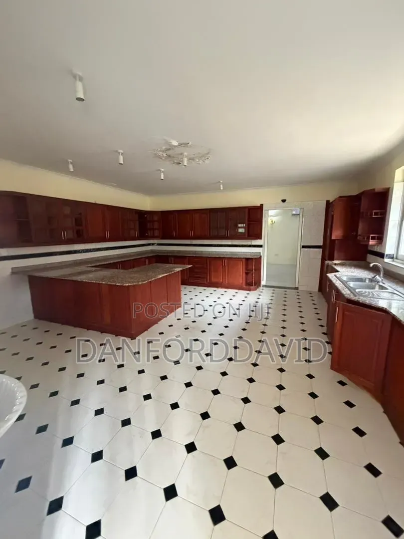 5bdrm House in Kahwa Real Estate, Masaki for rent