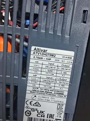 Variable Frequency Drive (Vfd)0.75kw Input 220v--Output 220 to 3phase