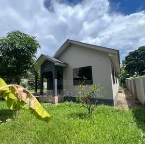 3bdrm House in Kahwa Real Estate, Bunju for sale
