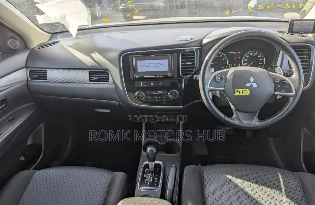 Mitsubishi Outlander 2.0 PHEV AWD 2014 Silver