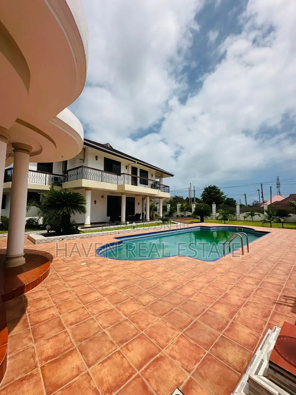 5bdrm House in Mbezi Beach for sale