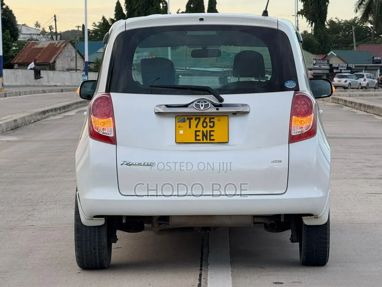Toyota Ractis 2009 Pearl