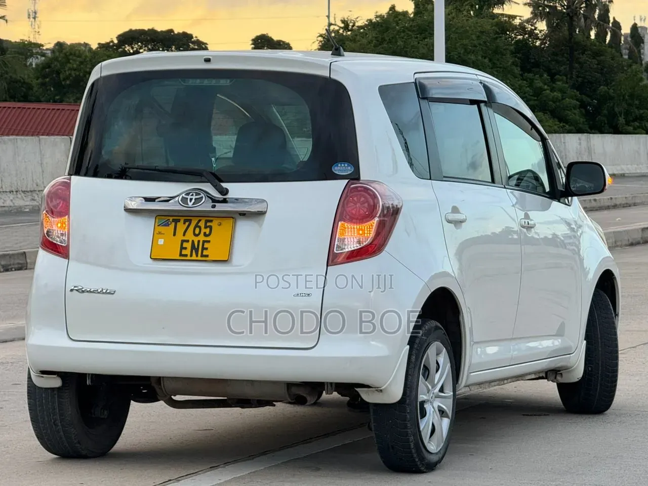 Toyota Ractis 2009 Pearl