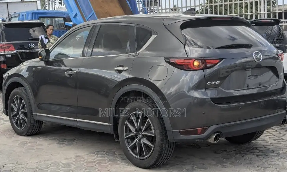 Mazda CX-5 2020 Gray