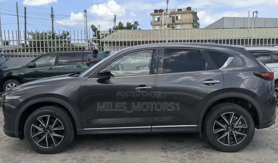 Mazda CX-5 2020 Gray