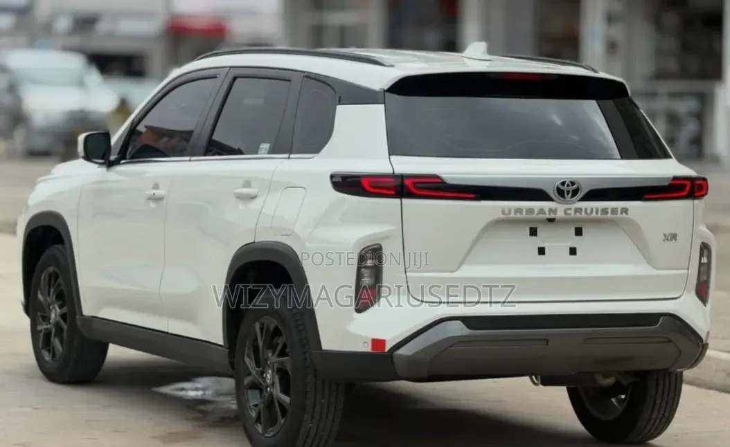 Toyota Urban Cruiser 2025 Off white