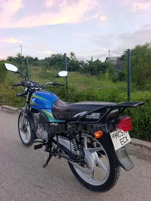 Honda CB 2025 Blue