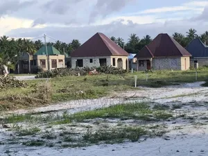 Kiwanja Kinauzwa Dege Magorofani