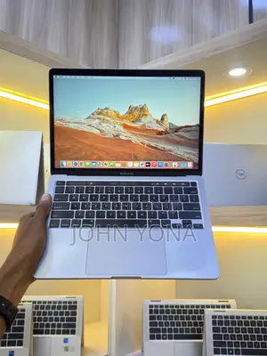 New Laptop Apple MacBook Pro 2020 16GB Intel Core i5 SSD 512GB