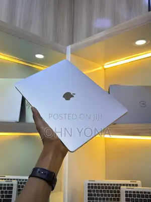 Laptop Apple MacBook 2020 8GB Apple M1 SSD 256GB