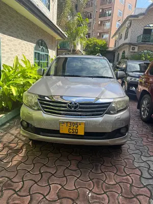 Toyota Fortuner 4.0 AWD 2017 Silver