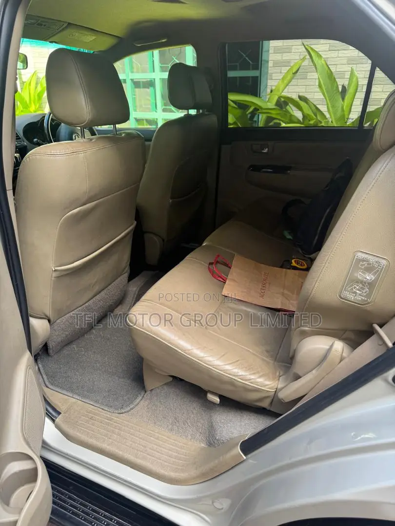 Toyota Fortuner 4.0 AWD 2017 Silver