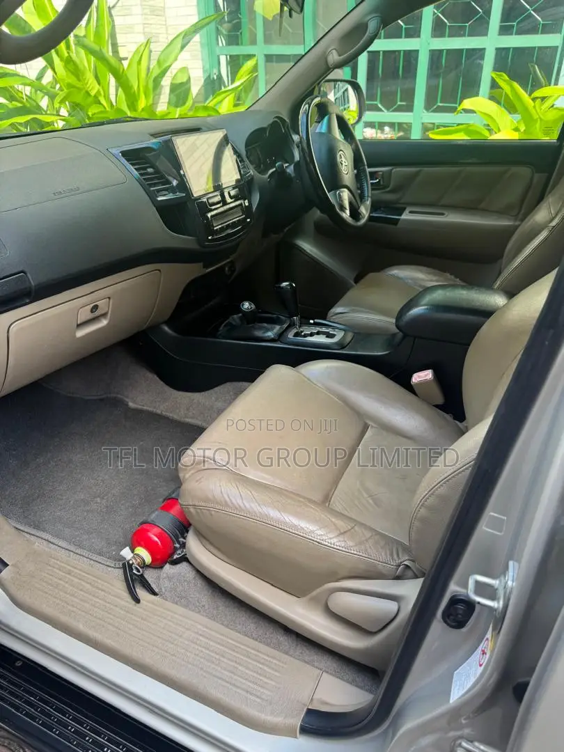 Toyota Fortuner 4.0 AWD 2017 Silver