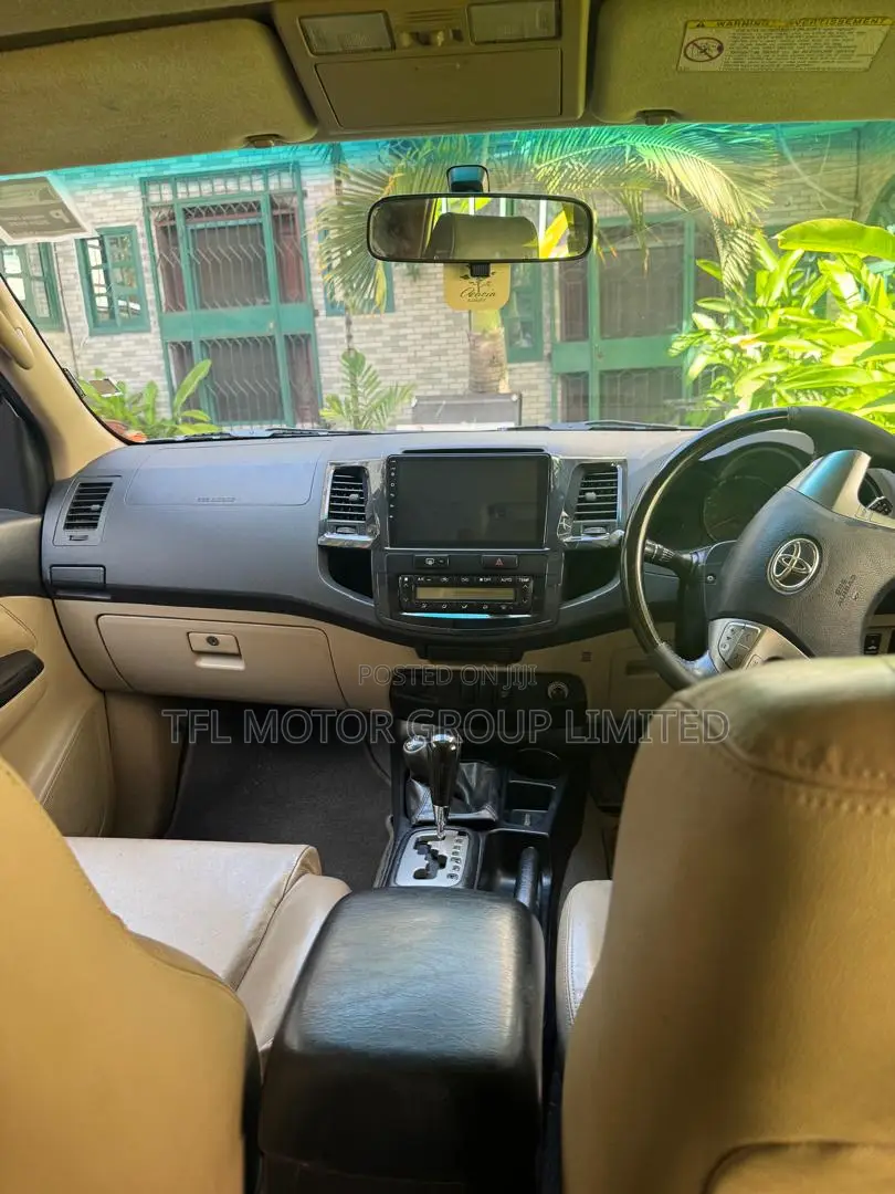 Toyota Fortuner 4.0 AWD 2017 Silver