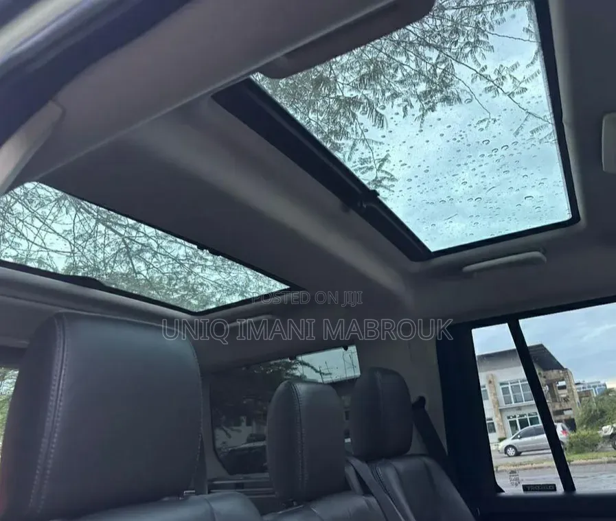 Land Rover Discovery 2015 White