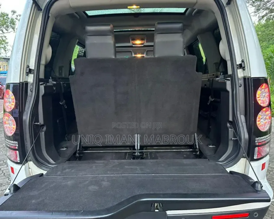 Land Rover Discovery 2015 White