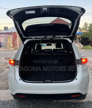 Toyota Harrier 2016 White