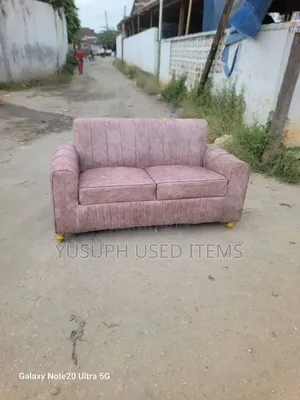 Sofa Watu Wawili