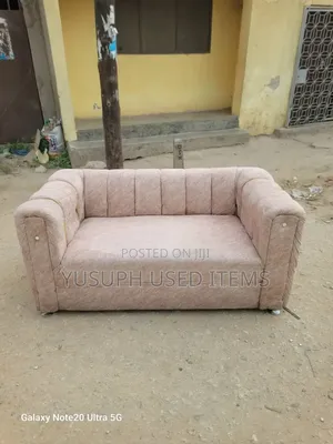 Sofa Watu Wawili