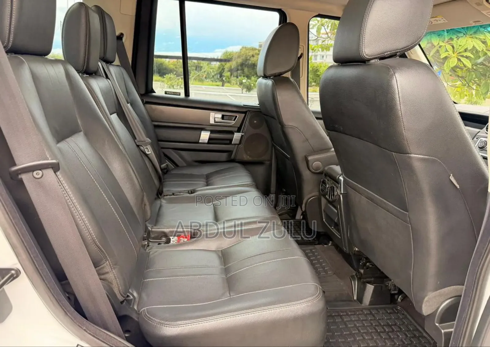 Land Rover Discovery 2014 White