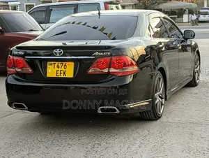 Toyota Crown 2010 Black
