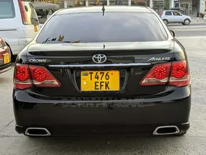 Toyota Crown 2010 Black