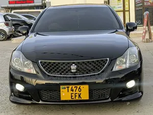 Toyota Crown 2010 Black